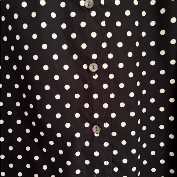Dotty: Crisp Cotton Blouse - Picture 4 of 5